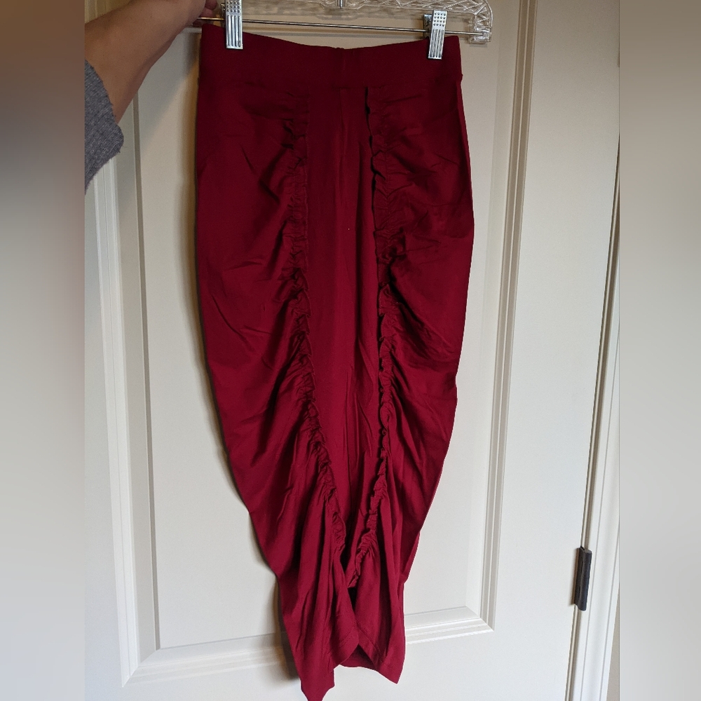 Ruffle-back pencil skirt